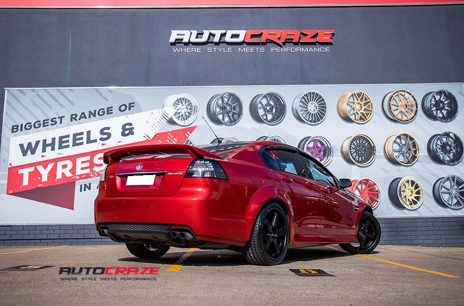 HOLDEN-COMMODORE-DETROIT-SATIN-BLACK